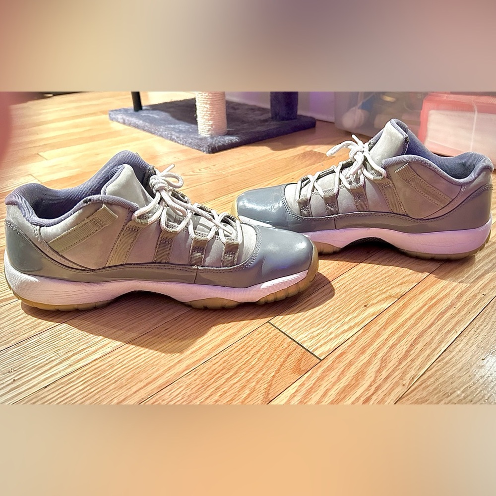 Jordan 11 Cool Gray Low tops size 7y (8.5 women’s)